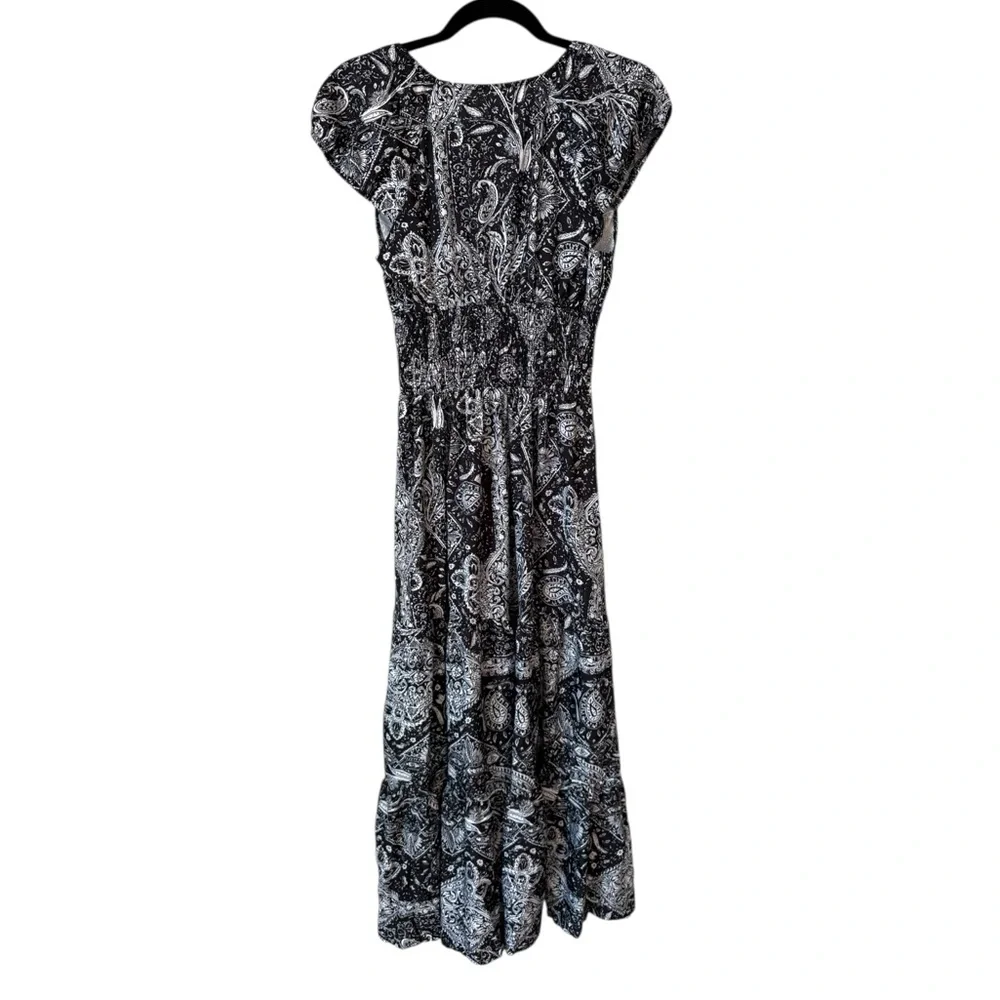 Black & White Stretch Maxi Dress - Picture 5 of 5